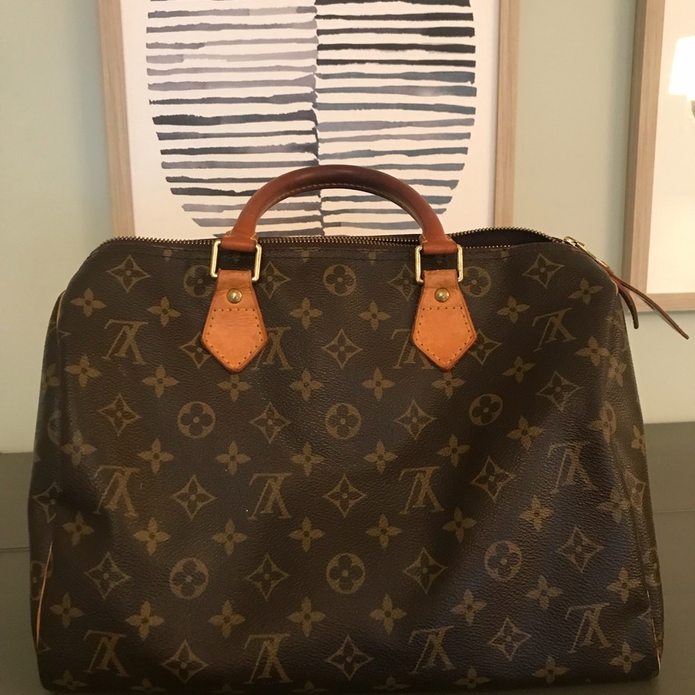 Louis Vuitton speedy bag